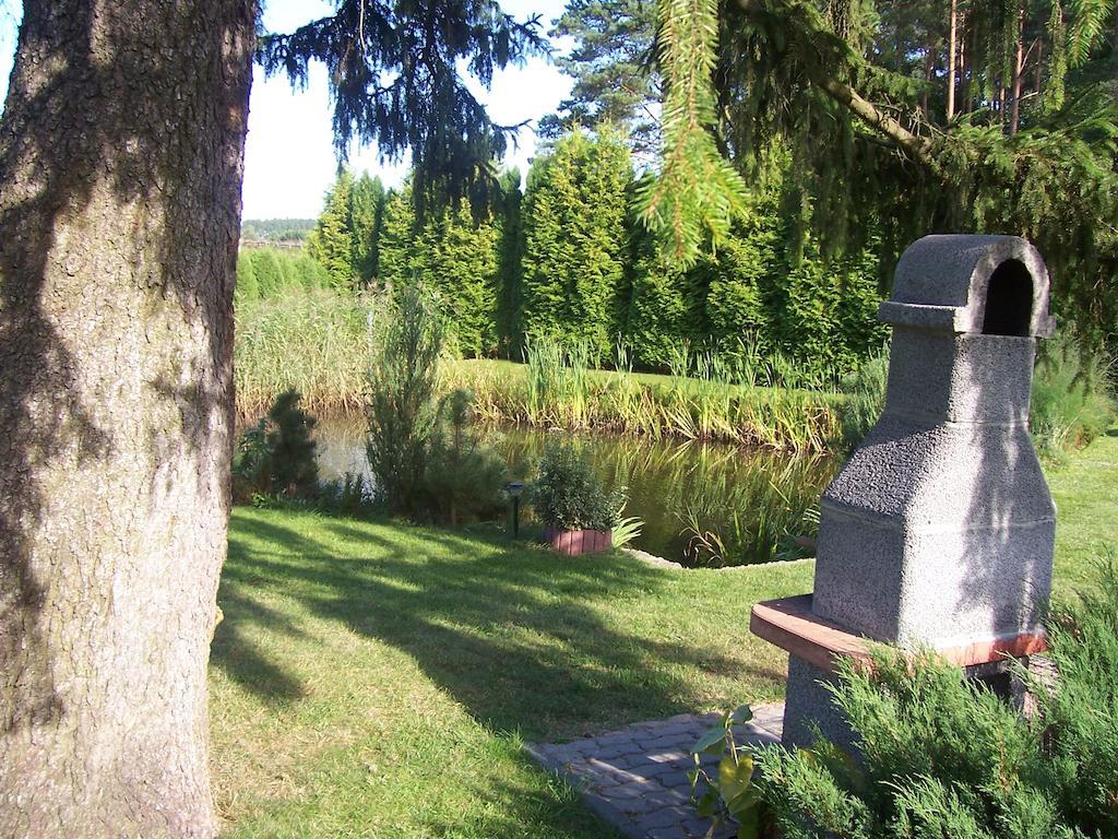 Вілла Gosciniec Nad Stawem Щитно Екстер'єр фото