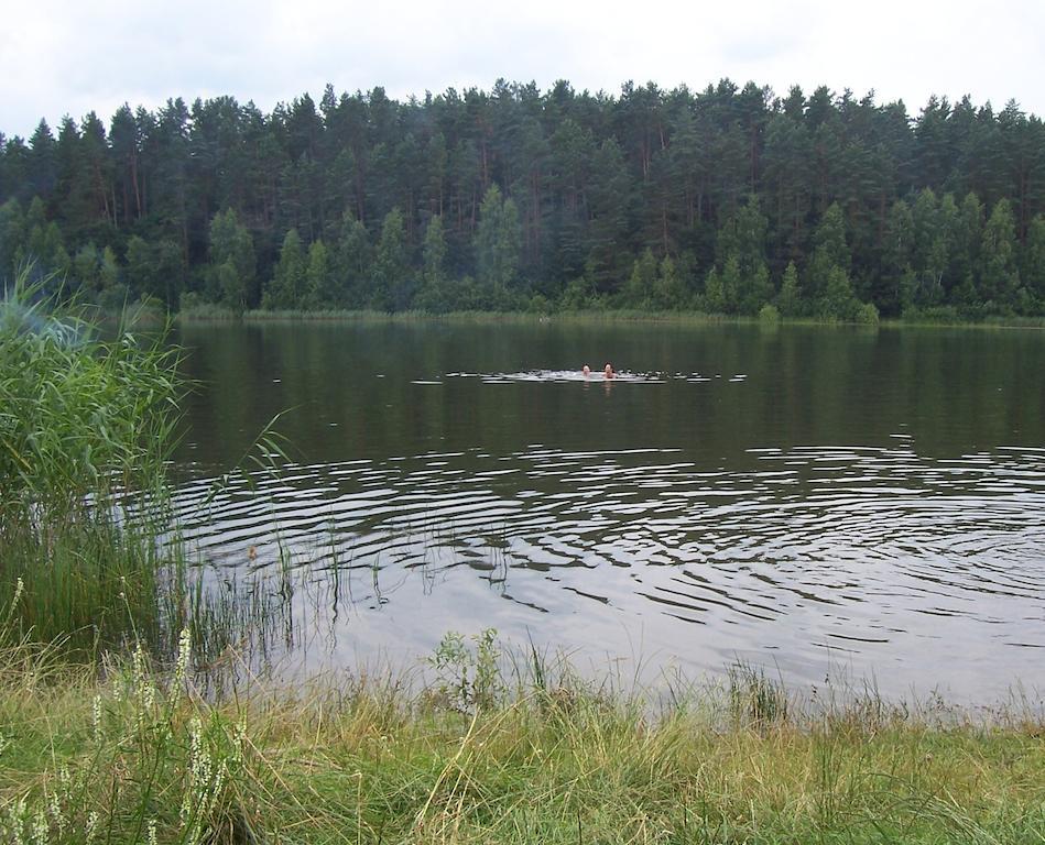 Вілла Gosciniec Nad Stawem Щитно Екстер'єр фото